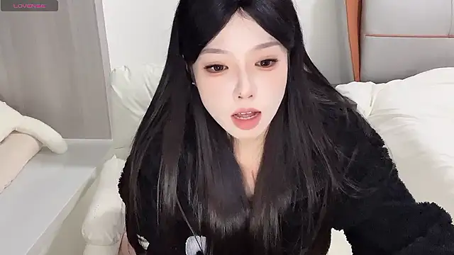 Q-ing online show from December 3, 7:21 am