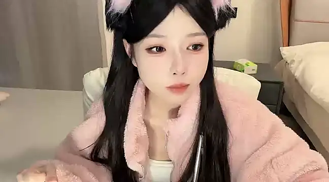 Q-ing online show from January 2, 1:49 am