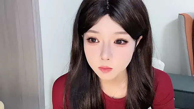 Q-ing online show from February 13, 1:37 pm