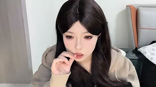 Q-ing online show from February 24, 5:33 am