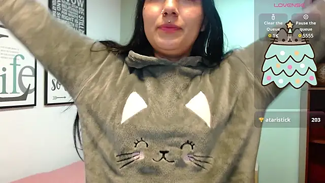 Snapshot of amy_adams1 chatting on December 18, 8:42 am amy adams1 online show from December 18, 8:42 am