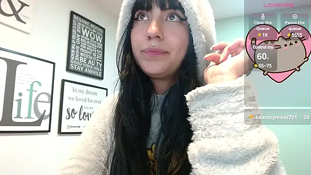 Snapshot of amy_adams1 chatting on March 12, 8:51 am amy adams1 online show from March 12, 8:51 am