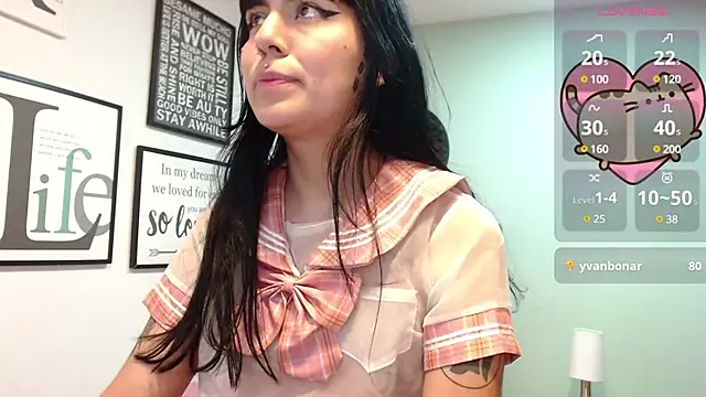 Snapshot of amy_adams1 chatting on March 14, 8:42 am amy adams1 online show from March 14, 8:42 am