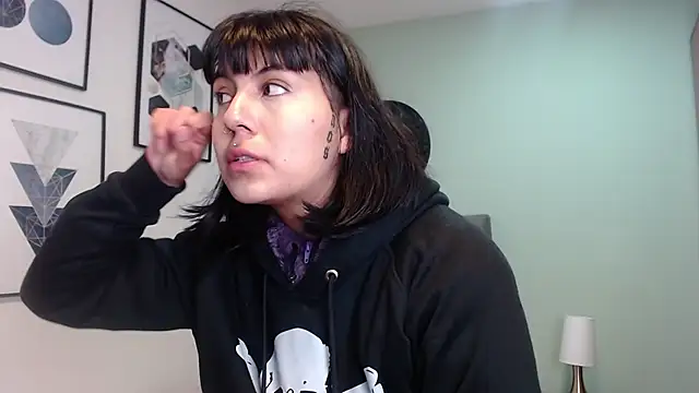 Snapshot of amy_adams1 chatting on October 15, 4:34 am amy adams1 online show from October 15, 4:34 am