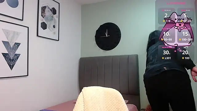 Snapshot of amy_adams1 chatting on November 18, 3:56 am amy adams1 online show from November 18, 3:56 am