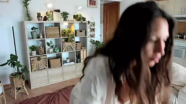 Snapshot of desertd2310 chatting on January 18, 3:59 pm desertd2310 online show from January 18, 3:59 pm