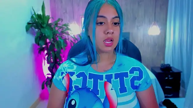 Snapshot of Xisu_ chatting on December 19, 7:18 am Xisu online show from December 19, 7:18 am