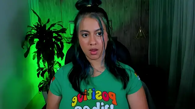 Snapshot of Xisu_ chatting on January 20, 6:21 am Xisu online show from January 20, 6:21 am