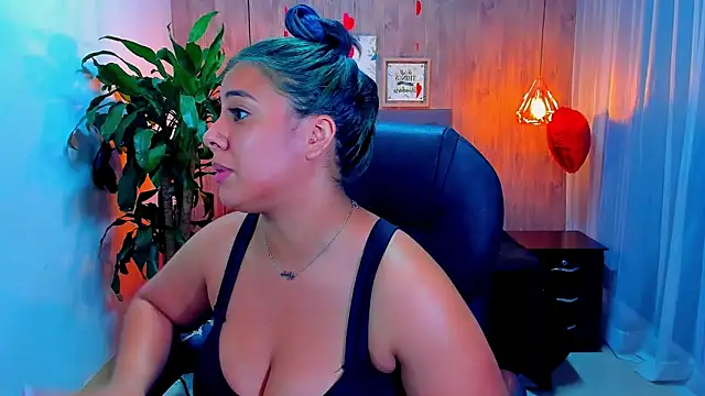 Snapshot of Xisu_ chatting on February 14, 4:04 am Xisu online show from February 14, 4:04 am