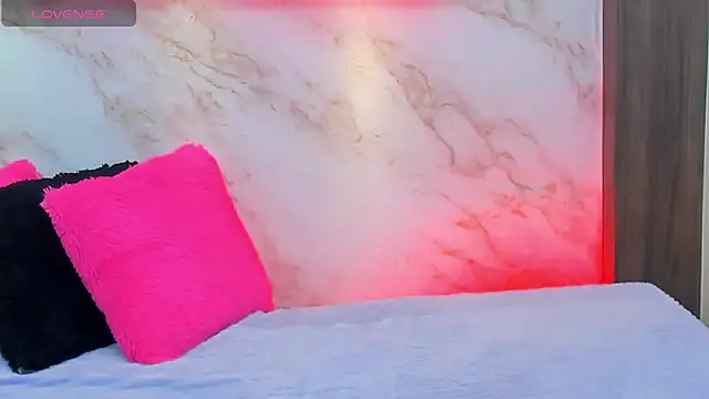 AmyBarton02 online show from April 14, 4:35 pm