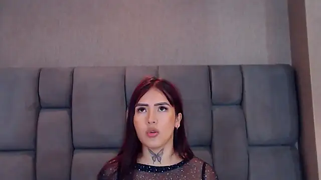 Snapshot of SophieWolkman chatting on February 11, 3:18 pm SophieWolkman online show from February 11, 3:18 pm