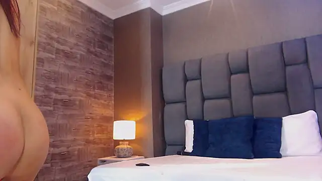 Snapshot of SophieWolkman chatting on March 20, 1:46 am SophieWolkman online show from March 20, 1:46 am