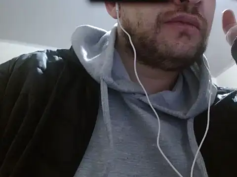 Snapshot of camiloking1720 chatting on November 23, 1:11 pm camiloking1720 online show from November 23, 1:11 pm