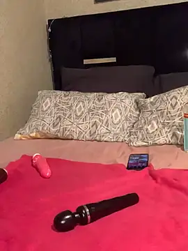 cardibabe online show from February 3, 10:00 pm