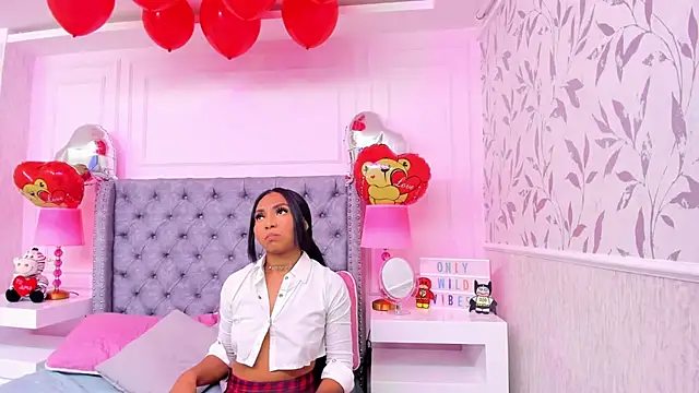 HaileeRoberts online show from February 15, 12:33 pm