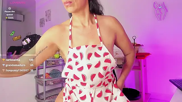 Lia johnsonn online show from February 3, 2:24 pm