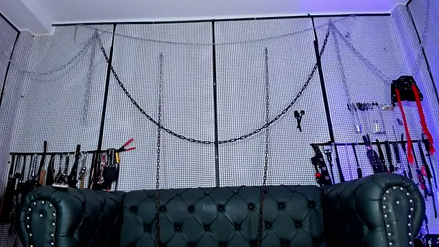 Snapshot of yey_bdsm chatting on September 27, 7:08 pm yey bdsm online show from September 27, 7:08 pm