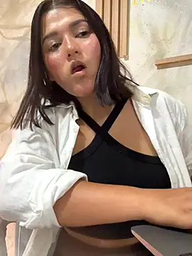 Snapshot of yey_bdsm chatting on October 9, 6:17 pm yey bdsm online show from October 9, 6:17 pm