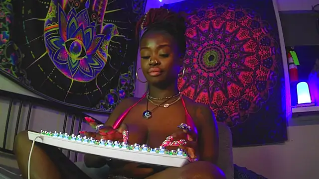 Tatithegoddess online show from January 29, 7:46 am