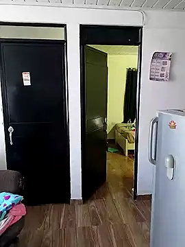 IamAlana  online show from December 31, 5:07 pm