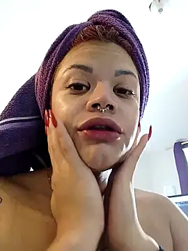 IamAlana  online show from February 19, 11:38 am