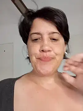 Snapshot of Sole_Love chatting on January 13, 9:25 am Sole Love online show from January 13, 9:25 am