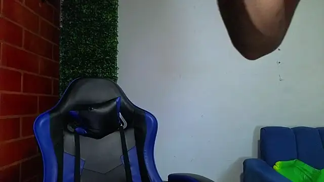 Demitryo online show from April 14, 7:53 pm