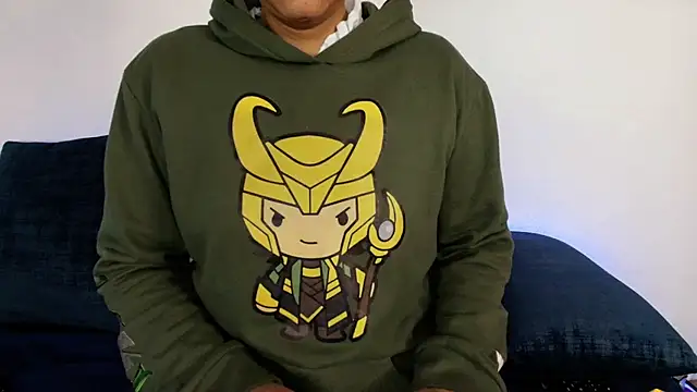 Snapshot of Elliee_ chatting on December 5, 12:36 pm Elliee online show from December 5, 12:36 pm