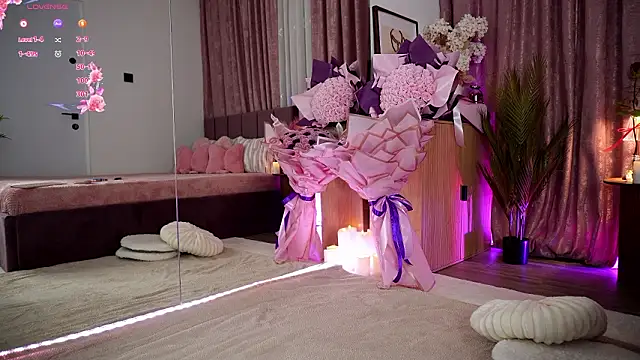 EmilyHudsson 1 online show from February 14, 6:26 pm