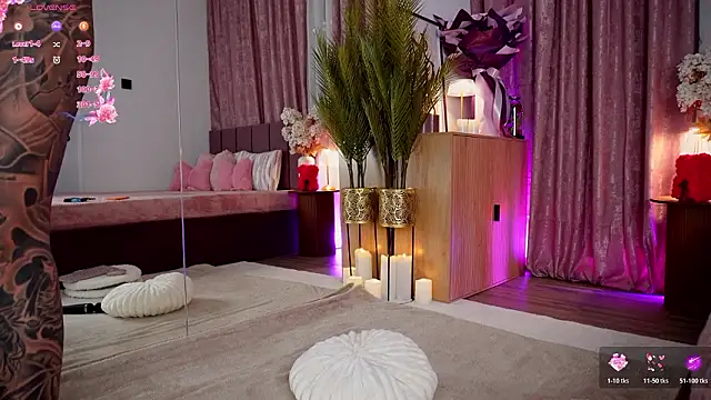 EmilyHudsson 1 online show from March 1, 6:10 pm