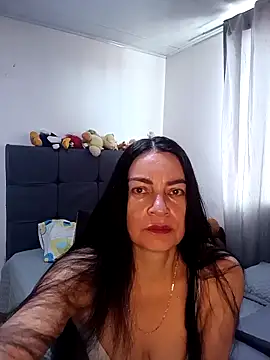 renata hot1 online show from March 30, 6:53 pm