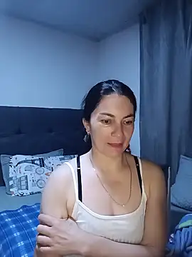 renata hot1 online show from June 11, 2:44 am