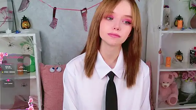 b4by LoL1 online show from November 5, 12:38 pm