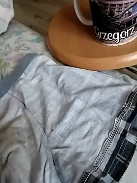 Snapshot of Grig1982 chatting on October 26, 6:08 am Grig1982 online show from October 26, 6:08 am