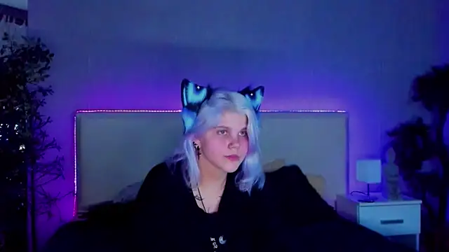 Snapshot of JoannLowe chatting on January 29, 9:17 pm JoannLowe online show from January 29, 9:17 pm