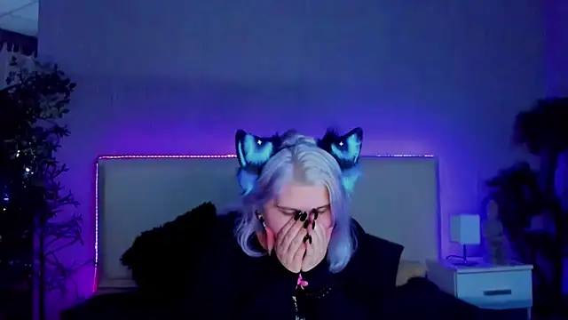 Snapshot of JoannLowe chatting on January 30, 8:53 pm JoannLowe online show from January 30, 8:53 pm