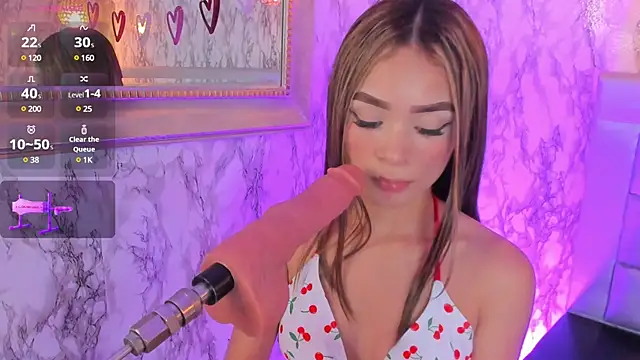 Snapshot of LYEN_RAE chatting on March 13, 11:16 pm LYEN RAE online show from March 13, 11:16 pm