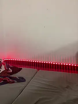 Snapshot of MiamiBang chatting on December 16, 7:58 am MiamiBang online show from December 16, 7:58 am