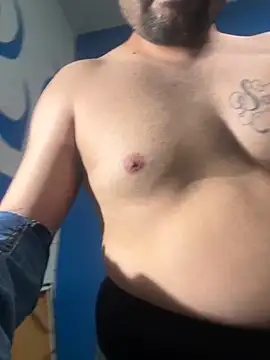 Snapshot of MiamiBang chatting on October 1, 3:34 am MiamiBang online show from October 1, 3:34 am