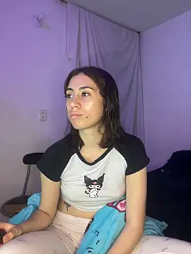 Snapshot of Catyloves chatting on February 2, 3:32 am Catyloves online show from February 2, 3:32 am