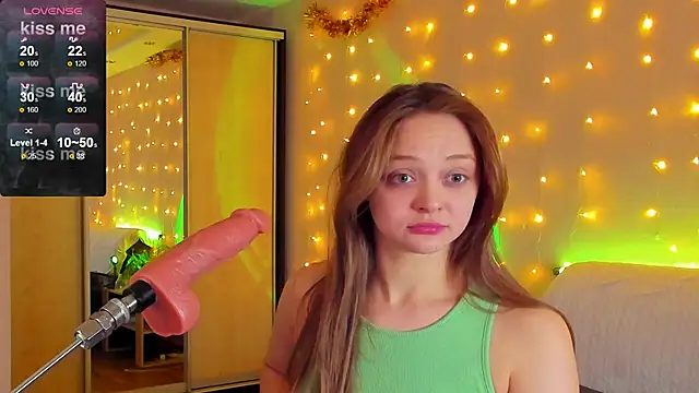 Snapshot of May_Flower chatting on December 11, 8:18 pm May Flower online show from December 11, 8:18 pm