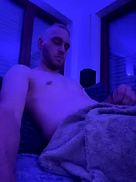 Snapshot of Zitus888 chatting on September 23, 9:29 pm Zitus888 online show from September 23, 9:29 pm