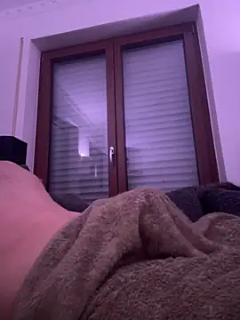 Snapshot of Zitus888 chatting on October 9, 5:00 pm Zitus888 online show from October 9, 5:00 pm