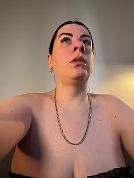 Evelinia online show from March 4, 1:49 pm