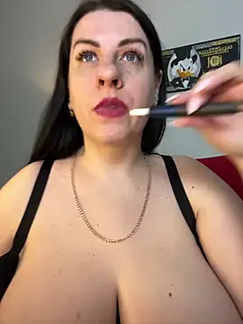 Evelinia online show from March 7, 6:11 pm