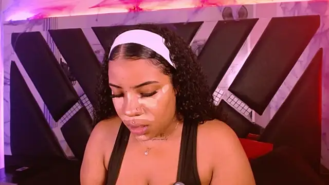 Snapshot of MelannyTylor chatting on October 29, 12:24 am MelannyTylor online show from October 29, 12:24 am