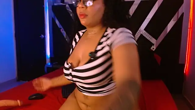 Snapshot of MelannyTylor chatting on November 28, 4:26 am MelannyTylor online show from November 28, 4:26 am