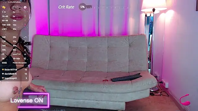 Snapshot of little_sophie18 chatting on February 16, 10:32 pm little sophie18 online show from February 16, 10:32 pm