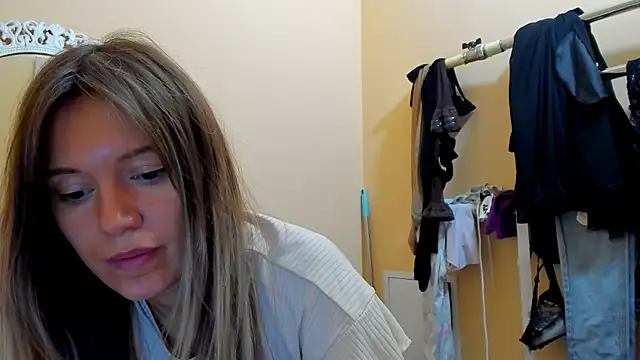 foxy blond online show from November 4, 12:26 pm