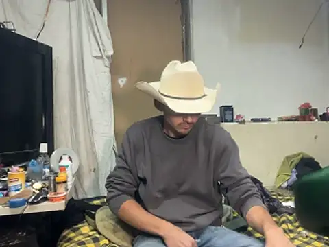 Snapshot of kevinsito1 chatting on November 22, 3:27 am kevinsito1 online show from November 22, 3:27 am